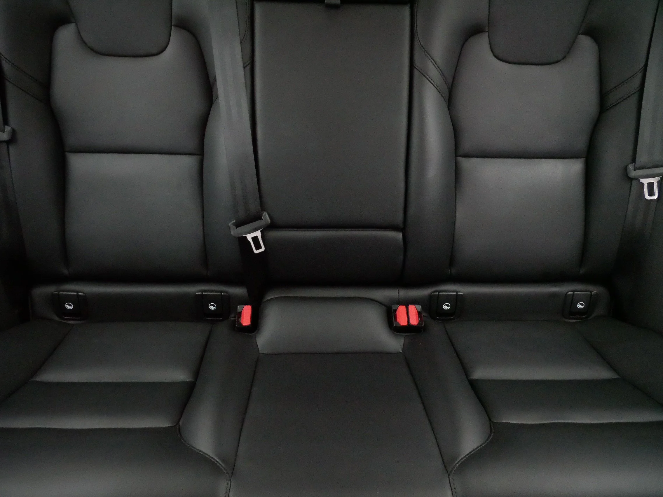 Used 2025 Denim Blue Metallic Volvo Core image 13