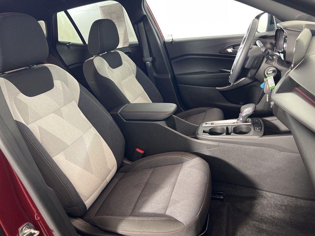 Used 2024 Crimson Chevrolet 1RS image 21