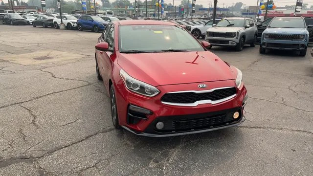 Used 2019 Red Kia LXS image 2
