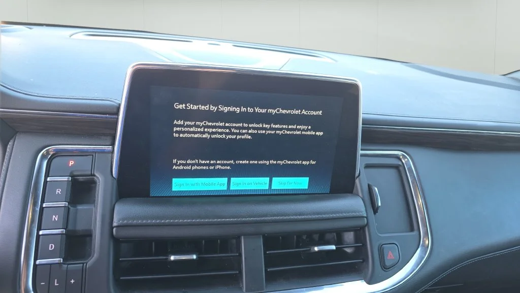 Used 2022 White Chevrolet LT image 16