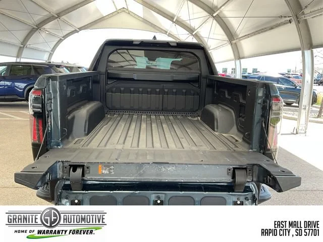 2025 GMC Sierra EV Denali - Photo 11