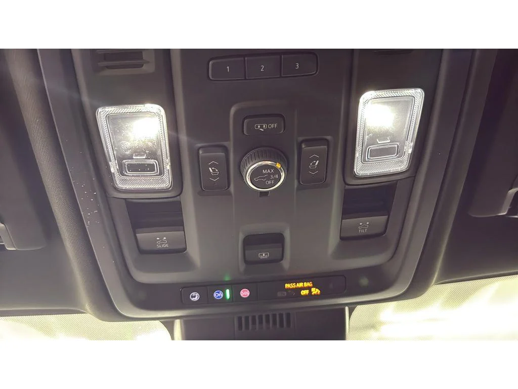 Used 2023 Onyx Black GMC Denali image 30