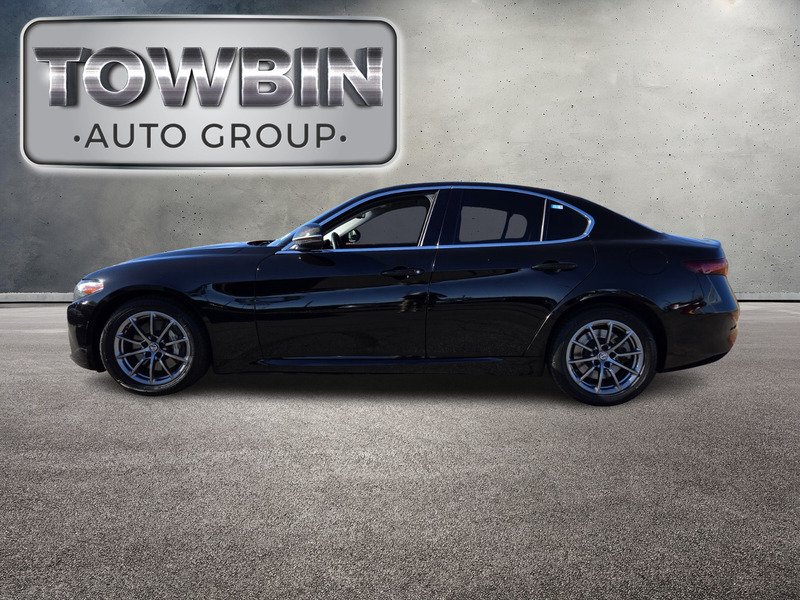 Used 2018 Alfa Black Alfa Romeo AWD image 8