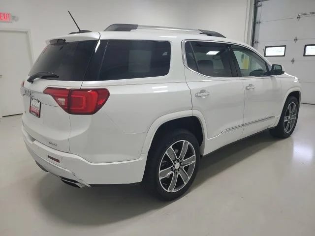 Used 2019 White Frost Tricoat GMC Denali image 5