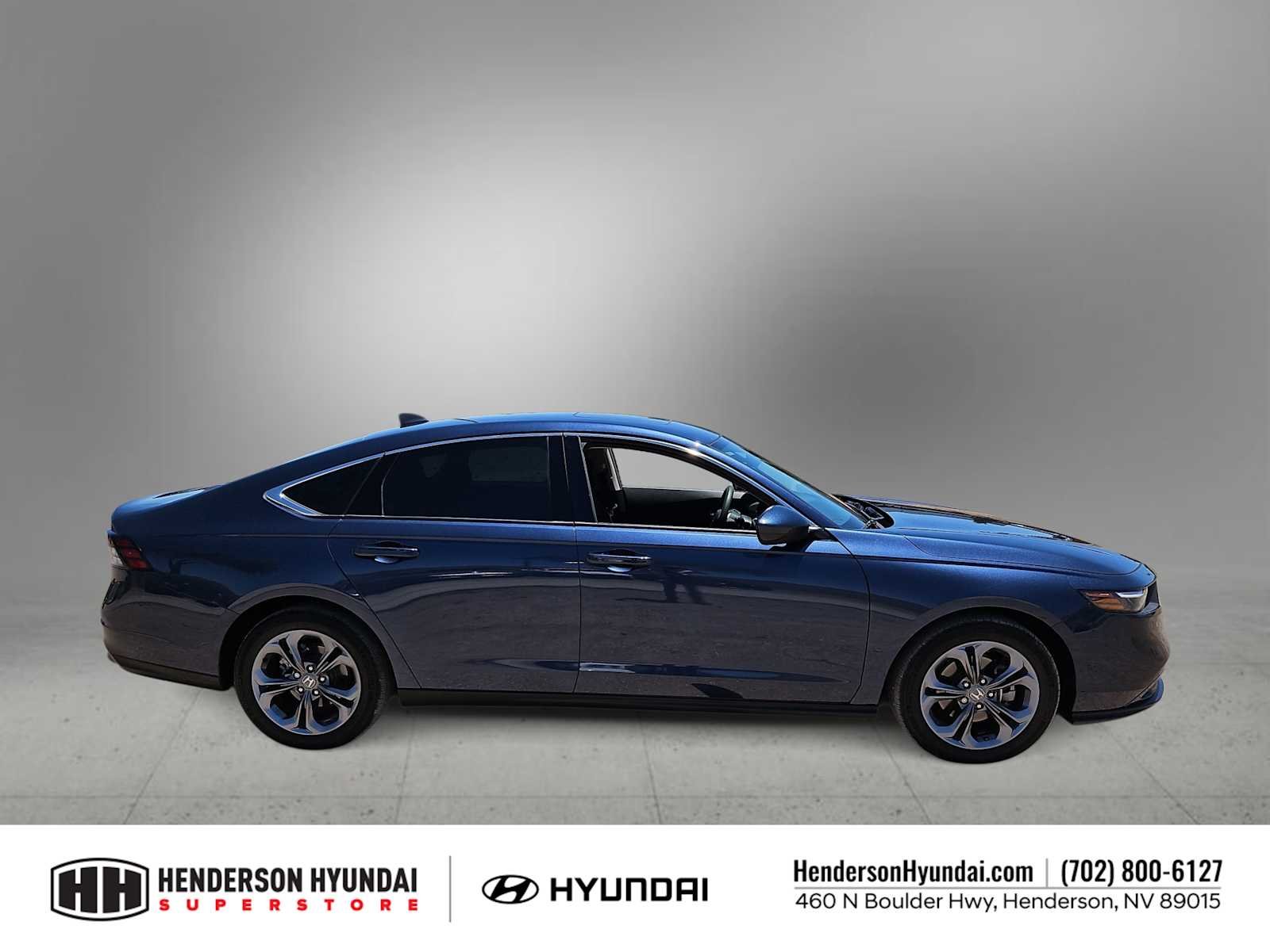 Used 2023 Canyon River Blue Metallic Honda EX image 9