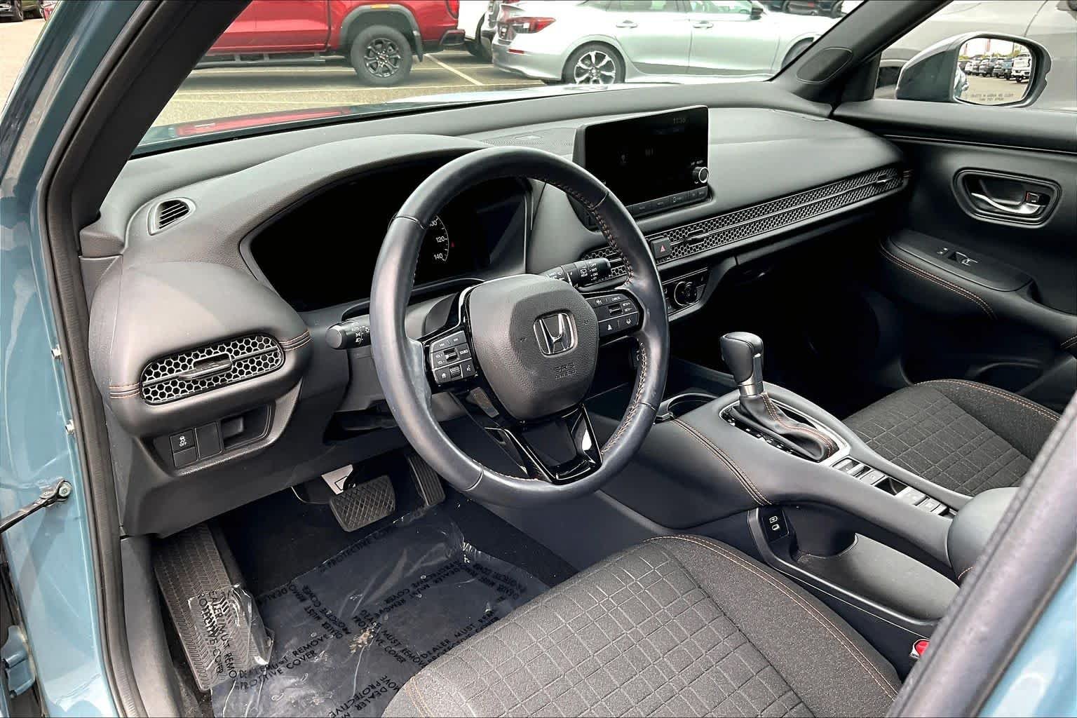 2025 Honda HR-V Sport - Photo 18