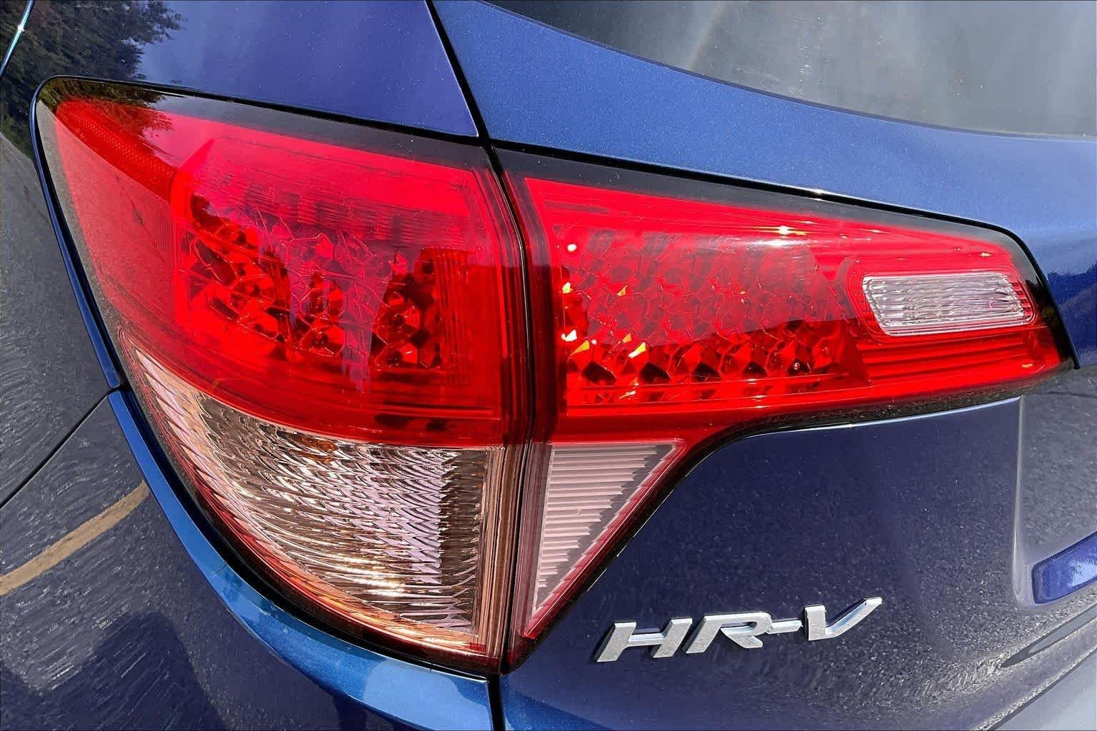 Used 2016 Alabaster Silver Metallic Honda EX-L w/Navi image 28