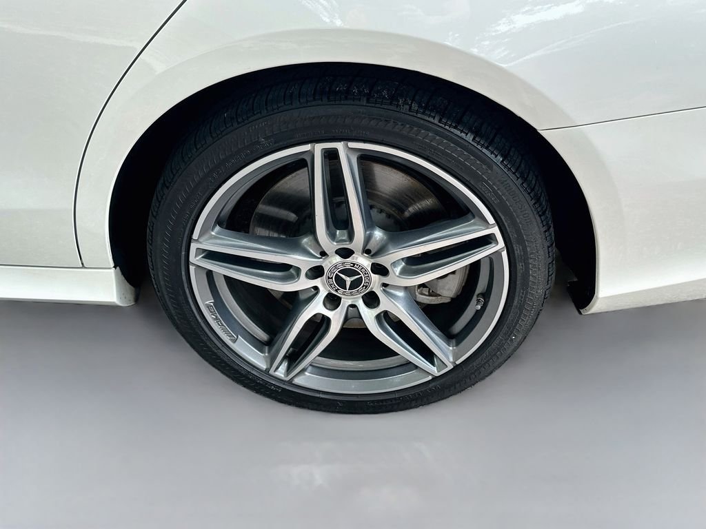 Used 2020 White Mercedes-Benz E 450 image 34