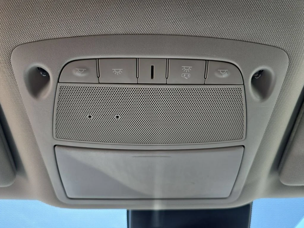 Used 2024  Nissan SV image 36