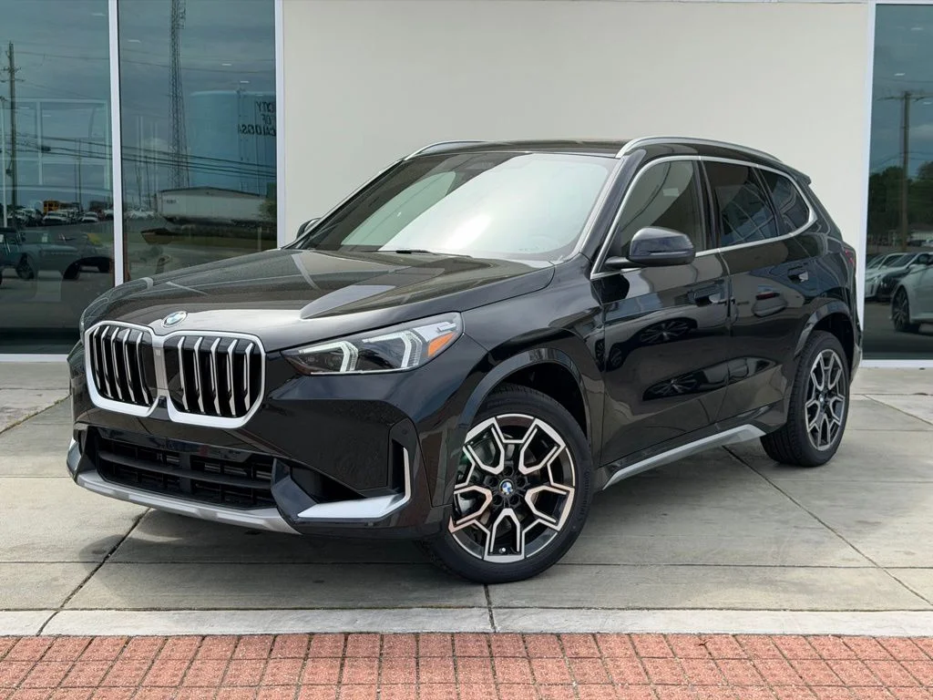 Used 2026 Black BMW xDrive28i image 1