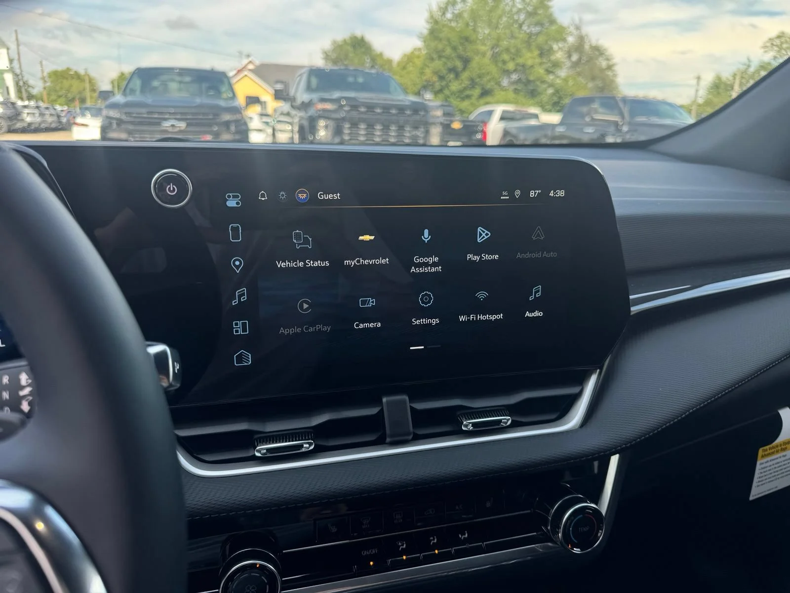 2027 Chevrolet Equinox LT - Photo 21