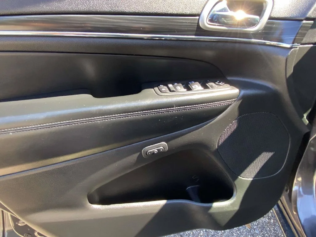 Certified Used 2020 Gray Jeep Limited image 20