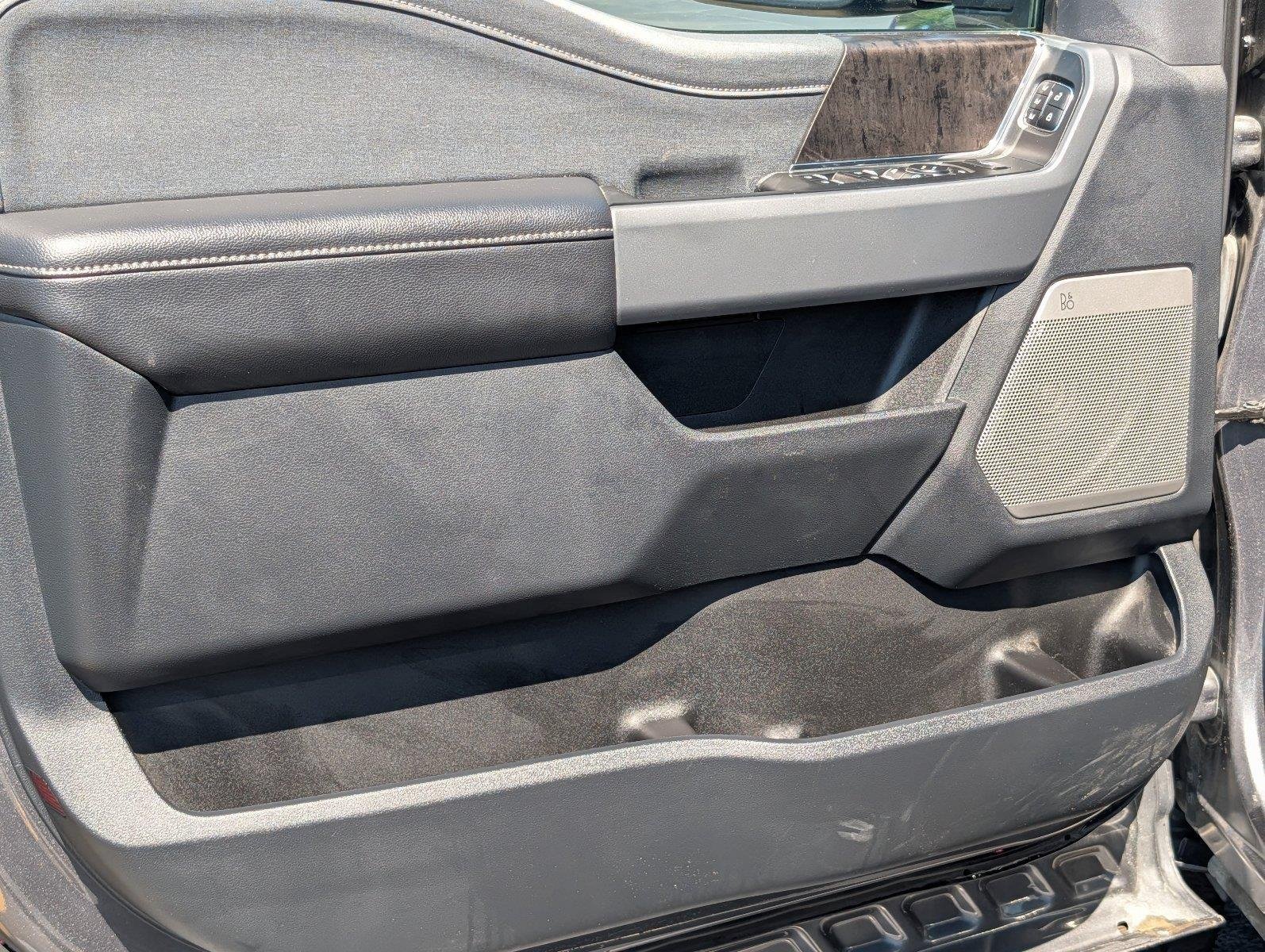 Used 2024 Carbonized Gray Ford Lariat image 15