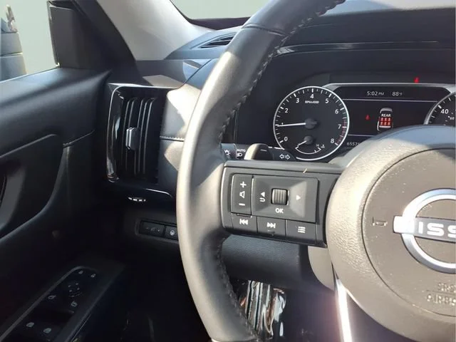 Used 2024  Nissan SV image 14