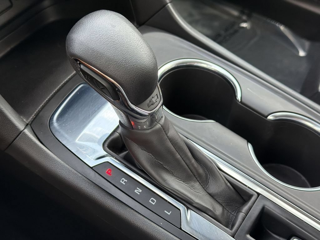 Used 2024 White Chevrolet LS image 31