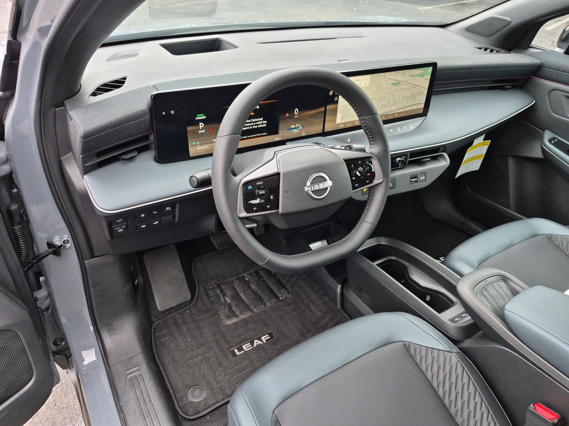 New 2026 Boulder Gray Pearl / Super Black Two-tone Nissan Platinum+ image 10