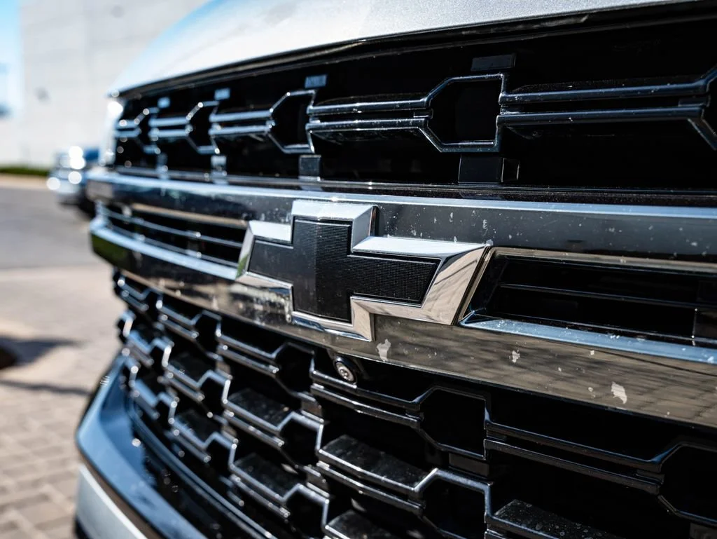 Used 2021 Satin Steel Metallic Chevrolet Z71 image 3