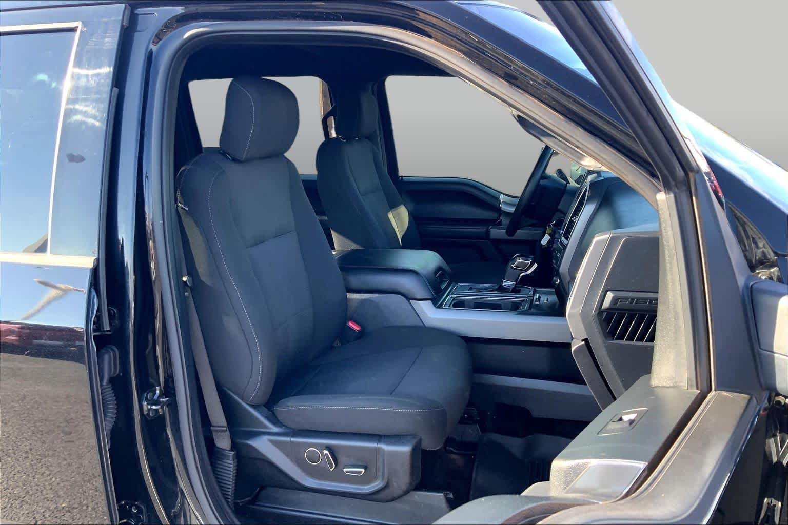 Used 2017 Shadow Black Ford XLT image 9