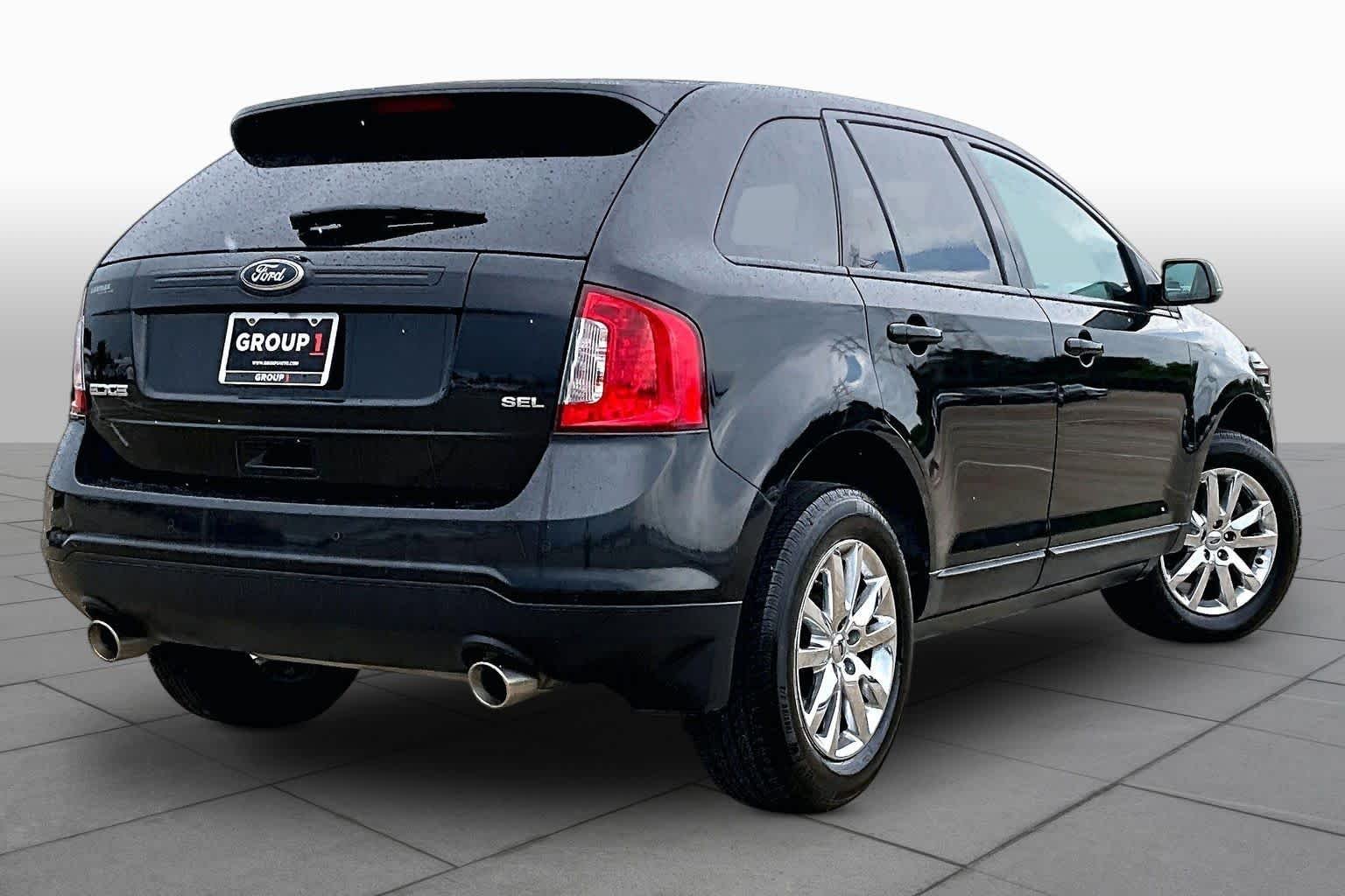 Used 2013 Tuxedo Black Metallic Ford SEL image 12