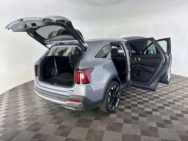 Used 2025 Silver Kia SX image 16