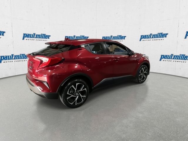 Certified Used 2018 Pearl Toyota XLE image 11