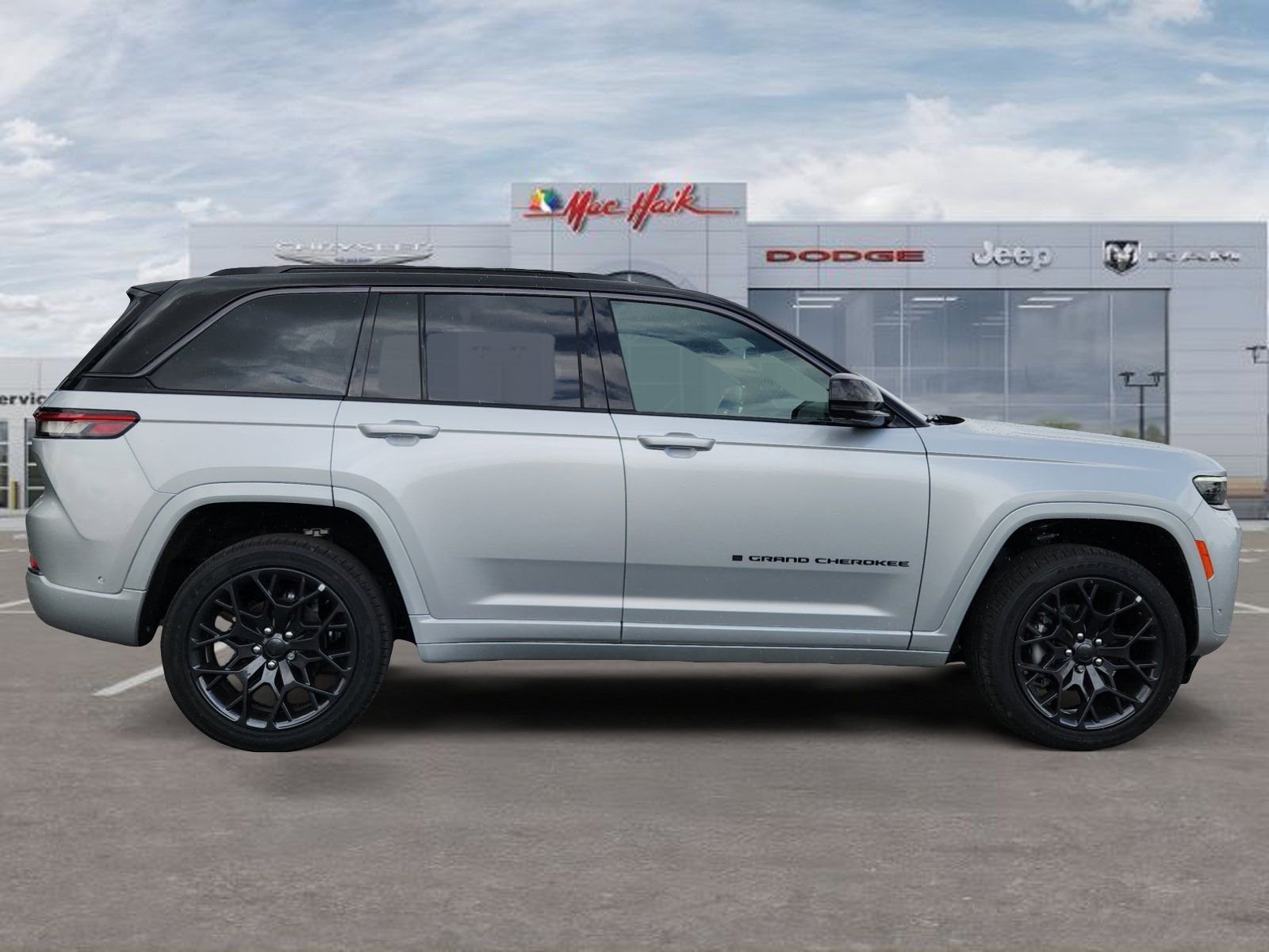 New 2026 Silver Zynith Exterior Paint Jeep Summit image 6