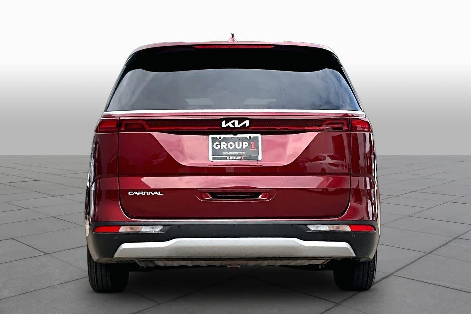 Used 2024 Flare Red Kia LX image 5