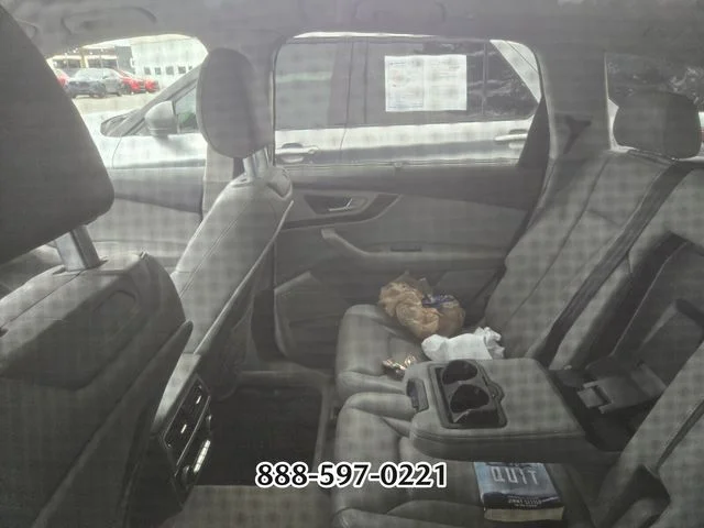 Used 2019  Audi  image 3