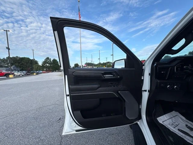Used 2023 White GMC AT4X image 11
