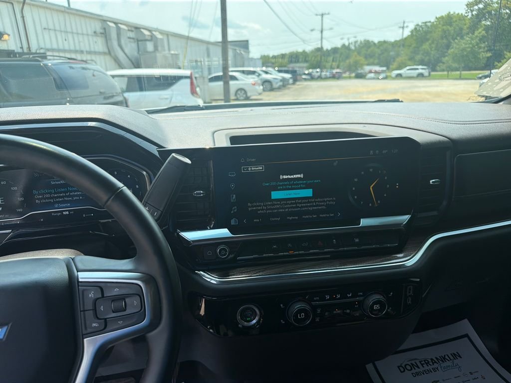Used 2023 White Chevrolet LT image 21