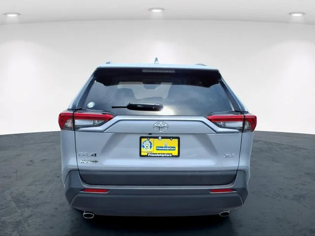 Used 2025 Silver Toyota XLE image 10