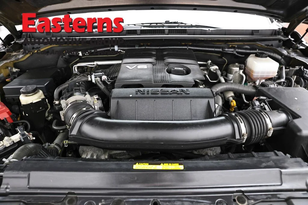 Used 2022 Black Nissan S image 7