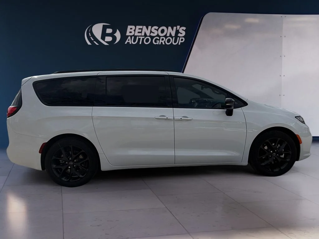New 2026 White Chrysler Limited image 6
