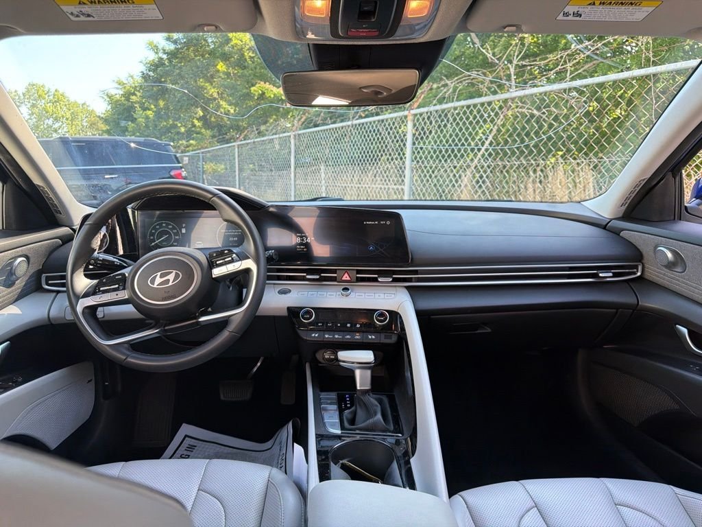 2024 Hyundai Elantra Limited - Photo 20