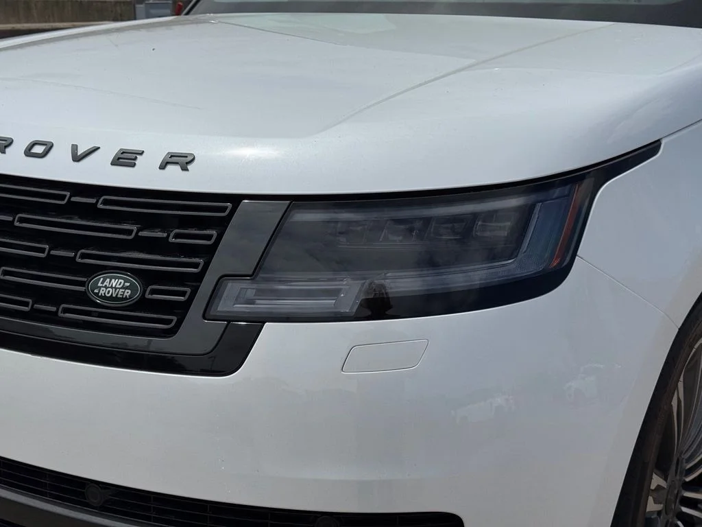 New 2026 White Land Rover Autobiography image 5