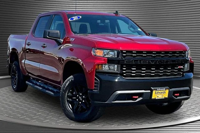 Used 2020 Red Chevrolet Custom Trail Boss image 3