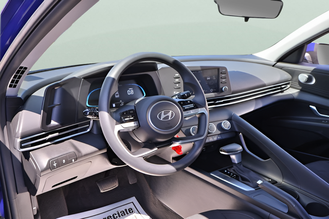 2026 Hyundai Elantra SE - Photo 12