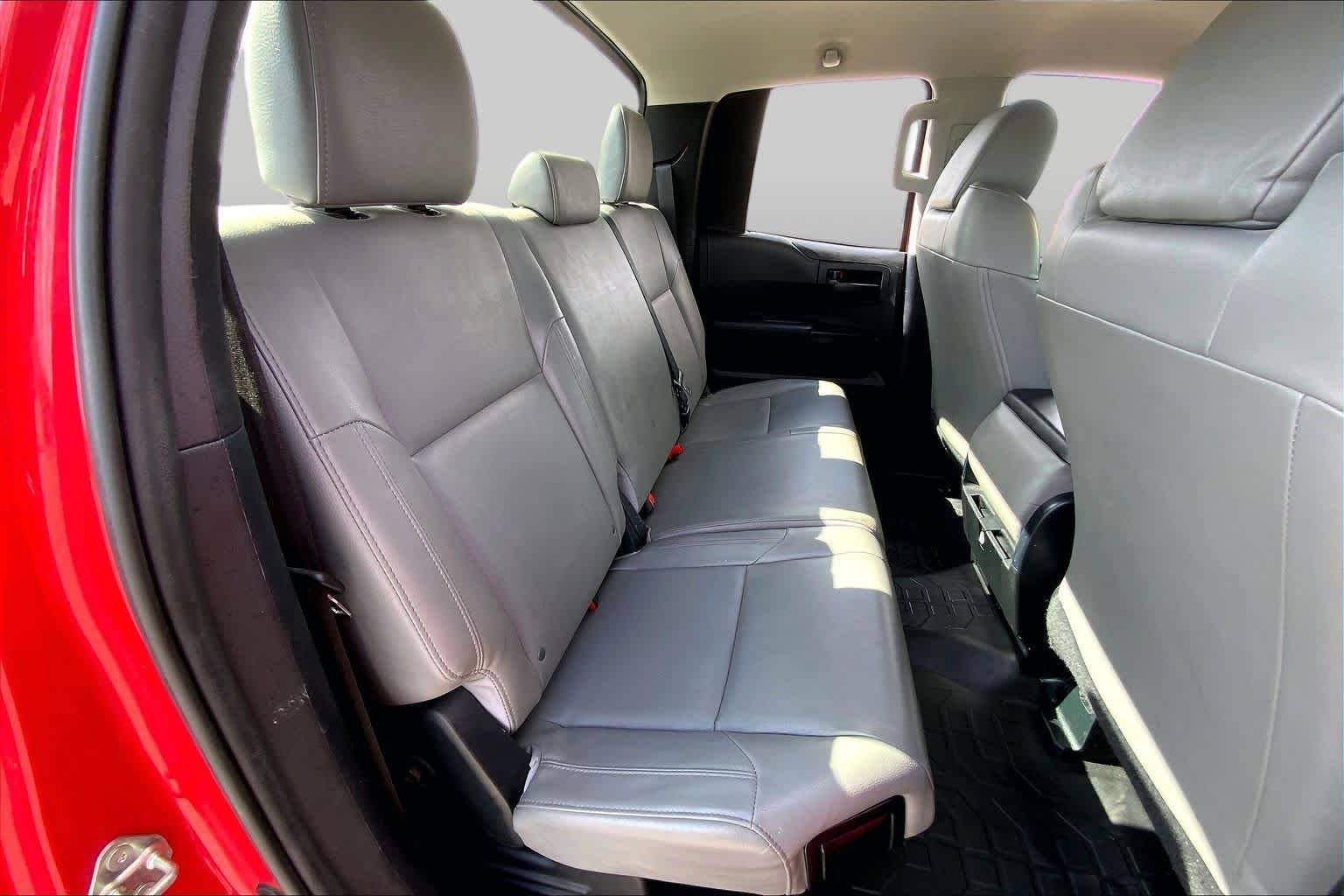 Used 2014 Radiant Red Toyota SR image 19
