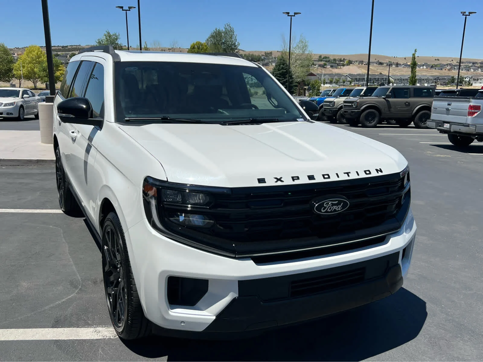New 2026 Star White Metallic Tri-Coat Ford Platinum® image 4