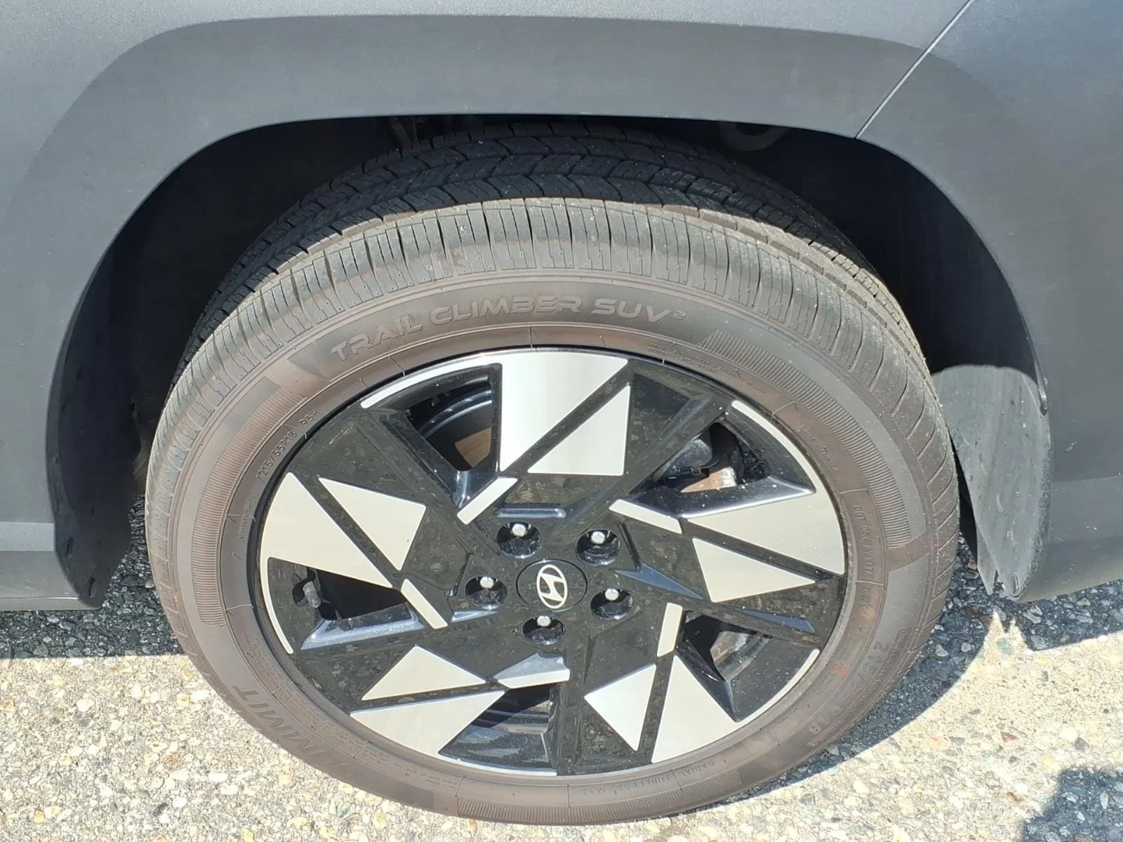 Used 2025 Abyss Black Hyundai SEL image 11