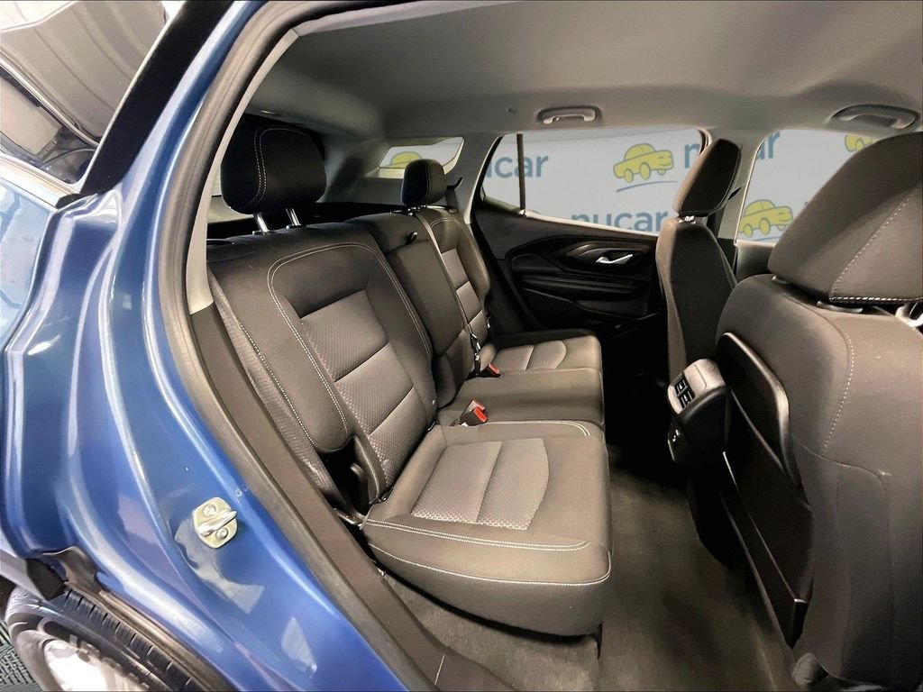 Used 2024 Downpour Metallic GMC SLE image 16