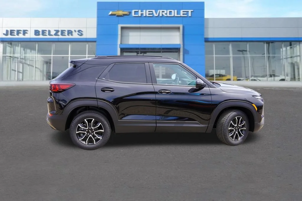 New 2026 Mosaic Black Metallic Chevrolet ACTIV image 2