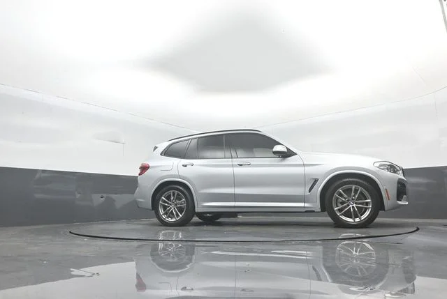 Used 2021 Silver BMW xDrive30i image 38