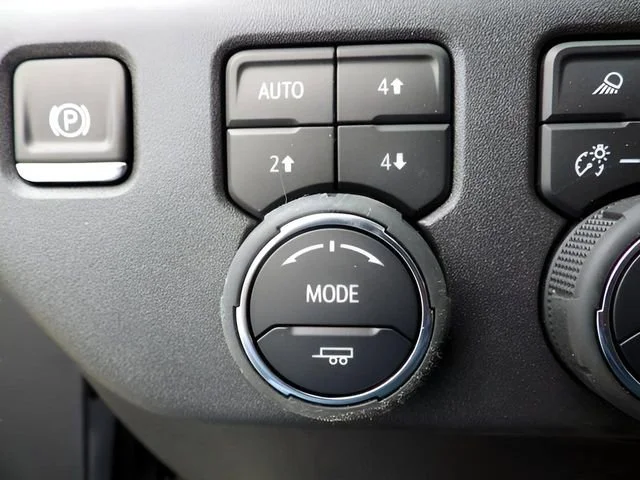 2025 Chevrolet Silverado 1500 ZR2 - Photo 16