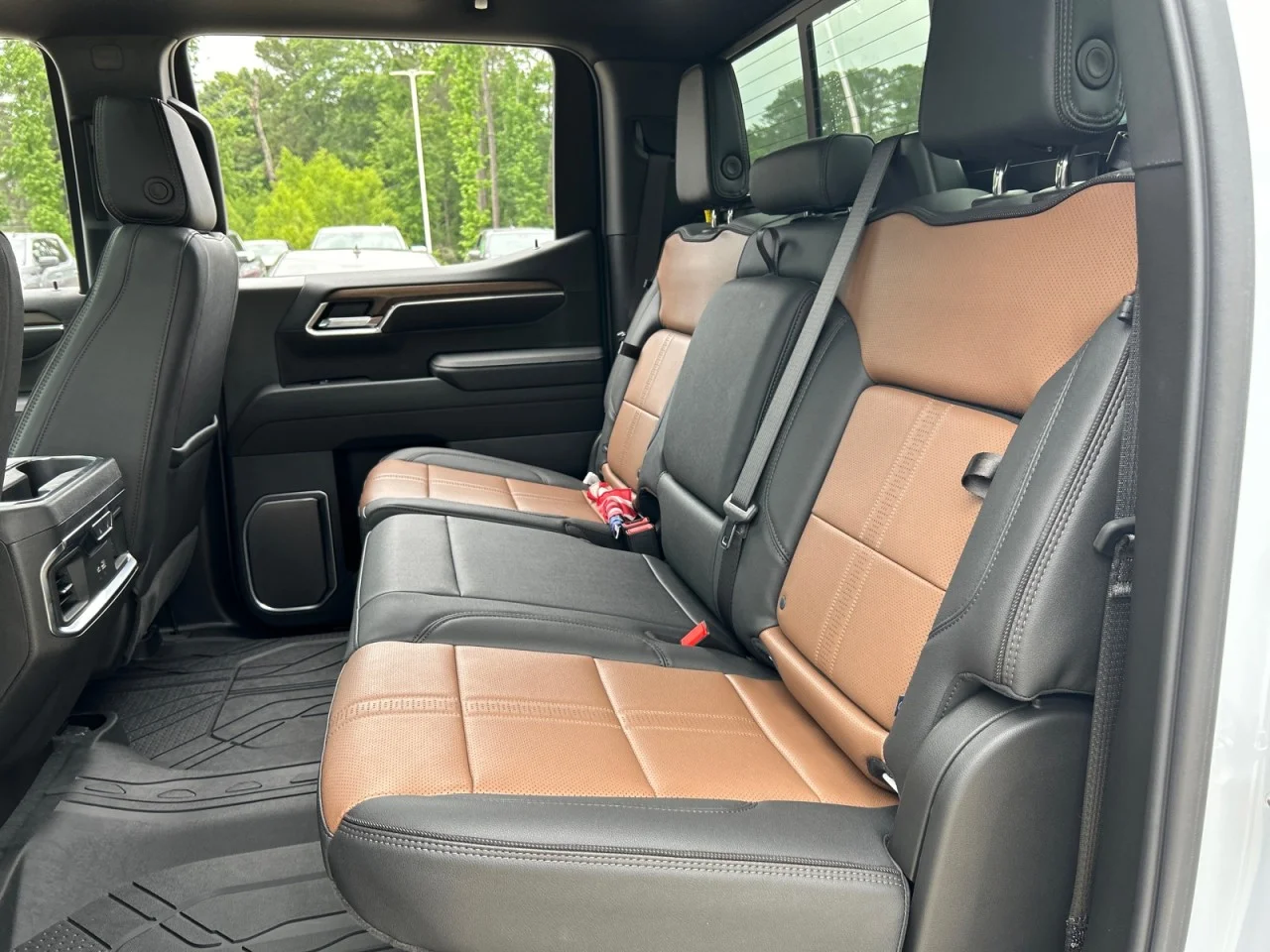 2026 Chevrolet Silverado 1500 High Country - Photo 18