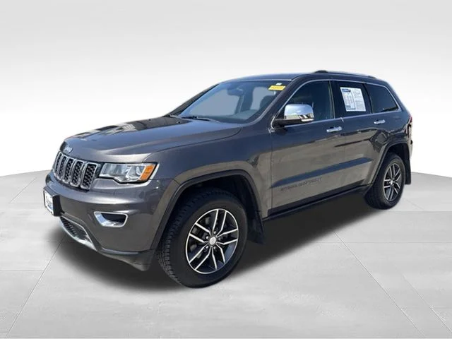 Used 2017 Gray Jeep Limited image 3