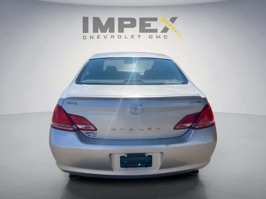 Used 2007 Silver Toyota XL image 4