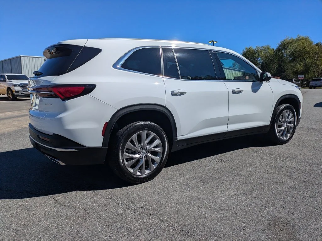 Used 2026 White Buick Preferred image 4