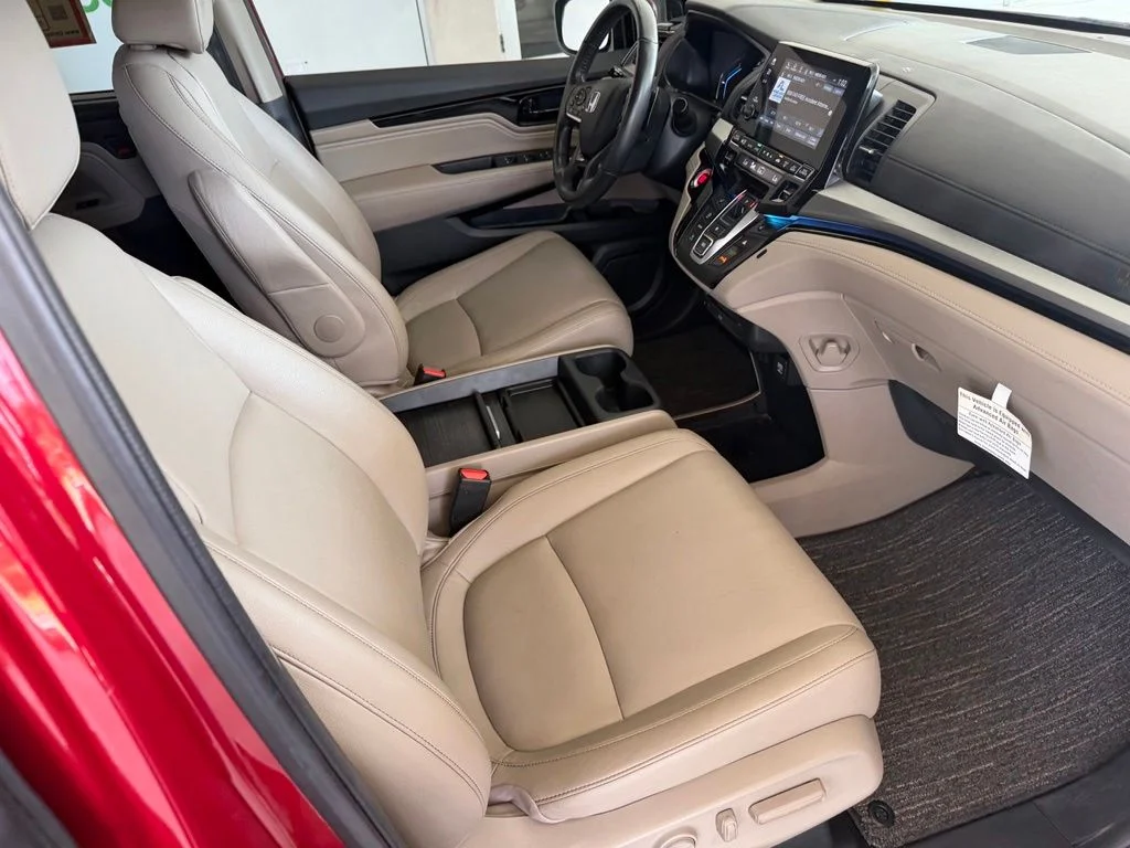 Used 2023 Red Honda Touring image 26