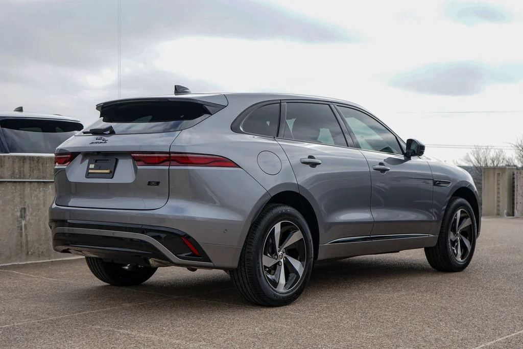 2026 Jaguar F-Pace R-Dynamic S - Photo 10